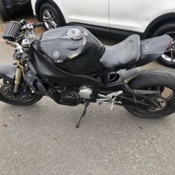 2000 Yamaha R1