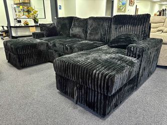 10 Ft WIDE CLOUD SECTIONAL WITH BED INSIDE. STORAGE AND CHARGING PORTS IN ARMREST $1075!