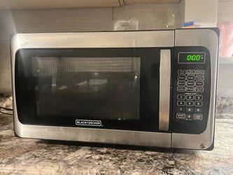 BLACK+DECKER 1.1 Cu. Ft. Microwave Stainless Steel Countertop Microwave Oven