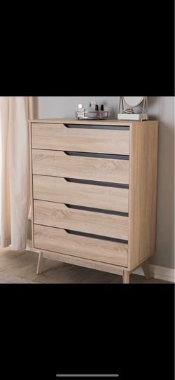 Dresser - 5 Drawer Clean Design