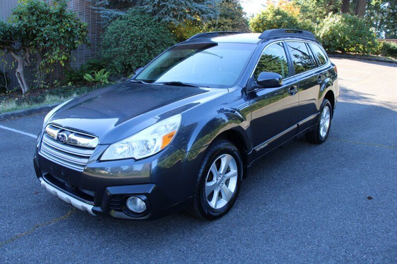 2013 Subaru Outback 2.5i Limited 1-owner