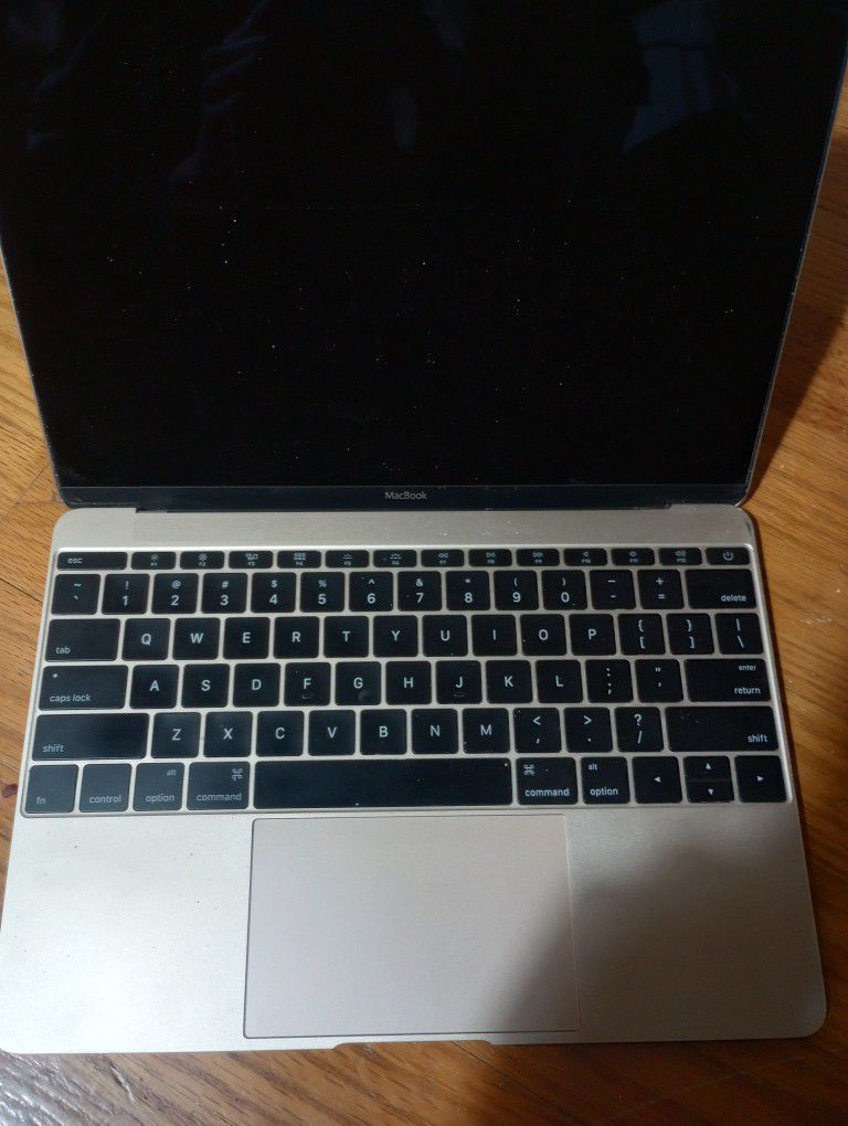 Apple MacBook Air DOES NOT POWER ON