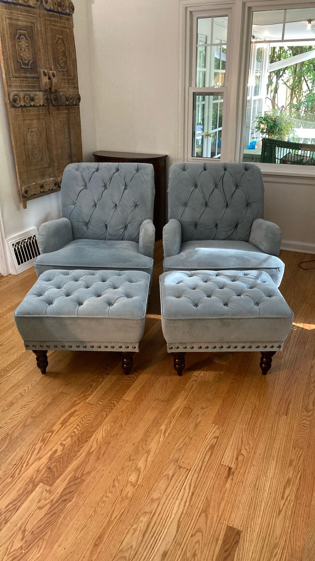 Comfy Velvet Chairs And Attomons