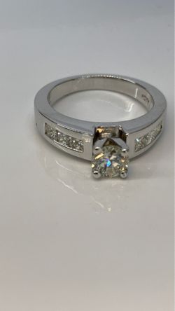 14 karat solid white gold and diamonds engagement ring