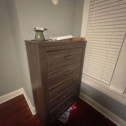 Dresser And Queen Size Storage Bed With Drawers