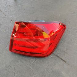 BMW TAILLIGHT F30 320i 328i 335i RIGHT PASSENGER SIDE ORIGINAL 2012-2015