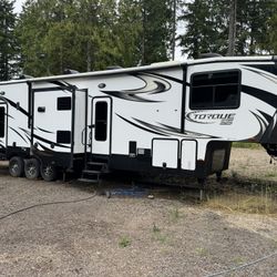 2016 Heartland Torque TQ 396 Toy Hauler Fifth Wheel