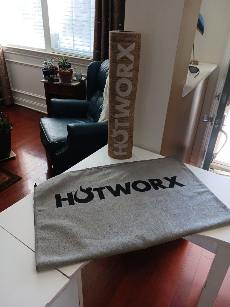 Hotworx Towel And Mat