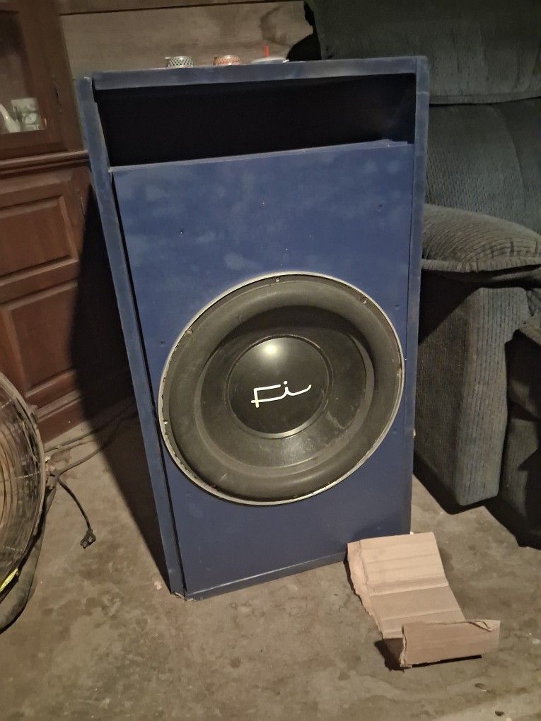 15" Subwoofer. 250.00 Obo