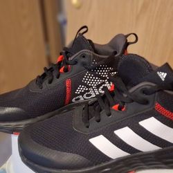 Adidas Unisex Mid Top Size 4 1/2