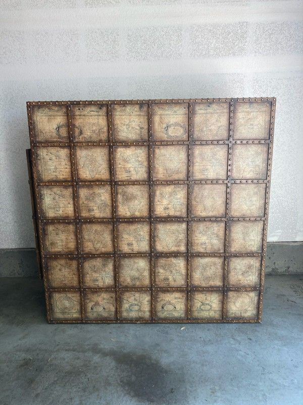 Beautiful Ornate Coffee Table $20 OBO