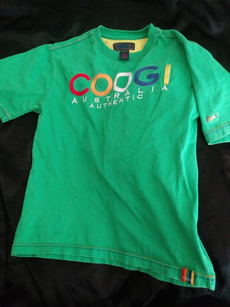 Authentic vintage Coogi shirt in great condition!! Sz M