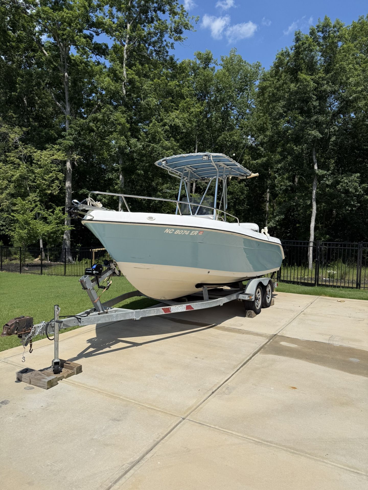 2001 Cobia 234