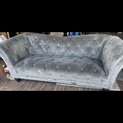 Beautiful Couch , Grey 