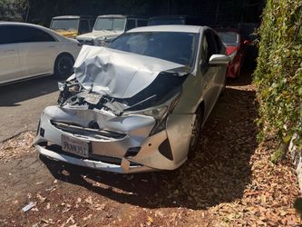 2017 PRIUS FOR PARTS