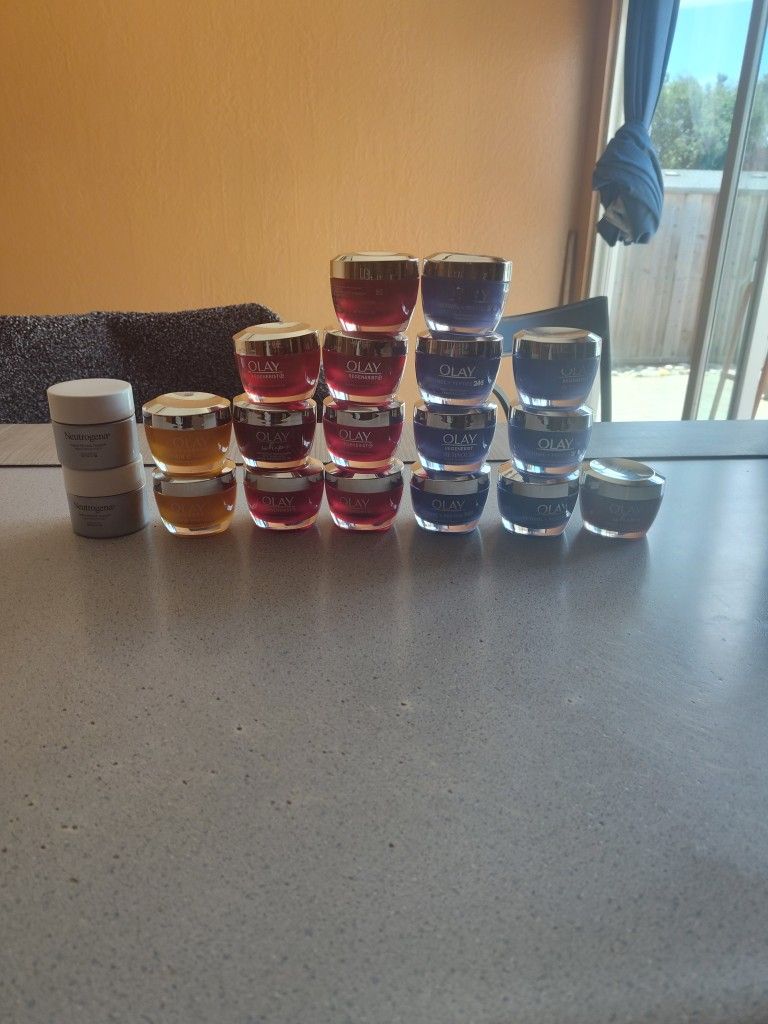All $10.New 19 Jars To 17 Oil Of Olay And Two Neutrogena