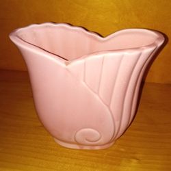 Vintage Art Deco Style Pink Swirl Vase