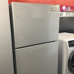 New Scratch And Dent GE 19.2 Cu Ft Top And Bottom Fridge. 1 year Warranty 