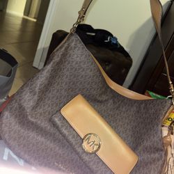 Michael Kors Matching purse and wallet 
