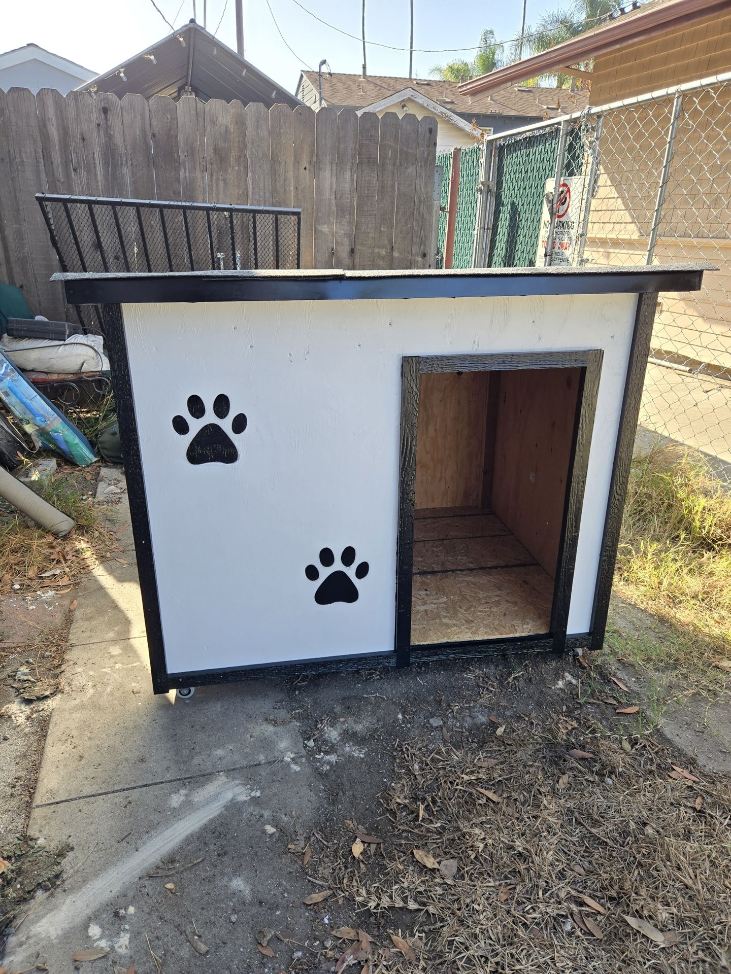 Dog House / Casa Para Perros