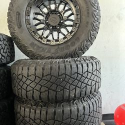 Vendo Set De Rines Nuevos 17x9 De Qncho De 6-139.7 Con Llantas 285/70/R17 Goodyear Las 4 Por $970