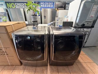 ✨ SALE ✨ LG 29"W 5.2 Cu.Ft. Frontload Washer and 9.0 Cu.Ft. Gas Dryer