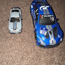 1:24 Scale Grand Turismo PlayStation Video Game BMW M6 GT3 Diecast Car and a Hot Wheels Diecast Ford Mustang Mach 1 1:32 scale Diecast