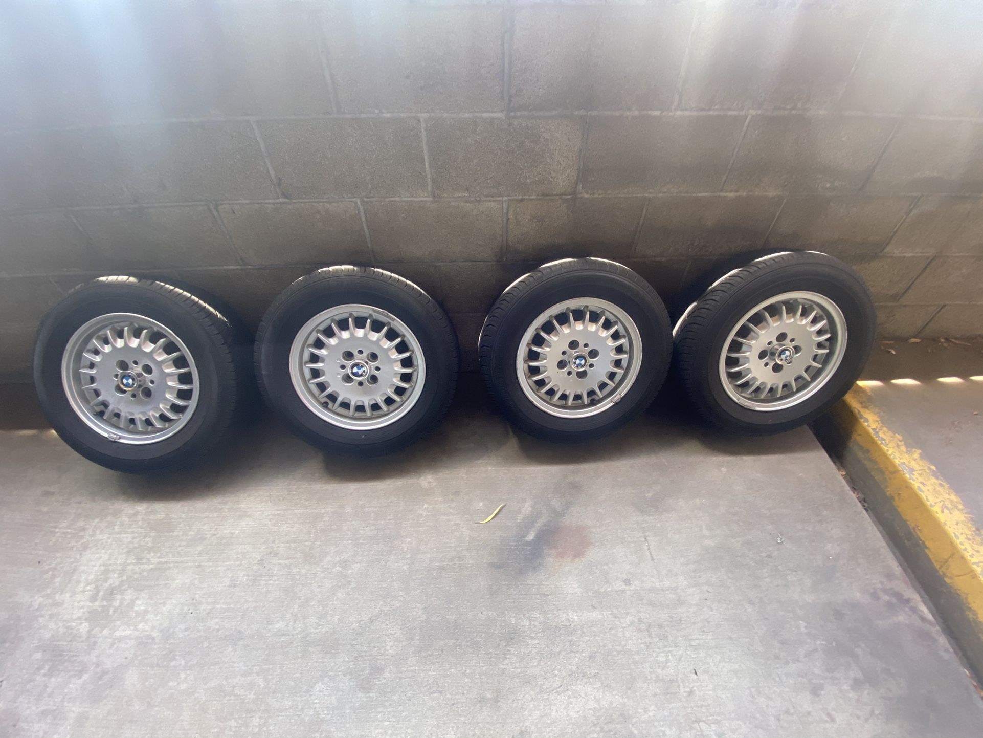 BMW E30 Bottle Cap Wheels (4x100)