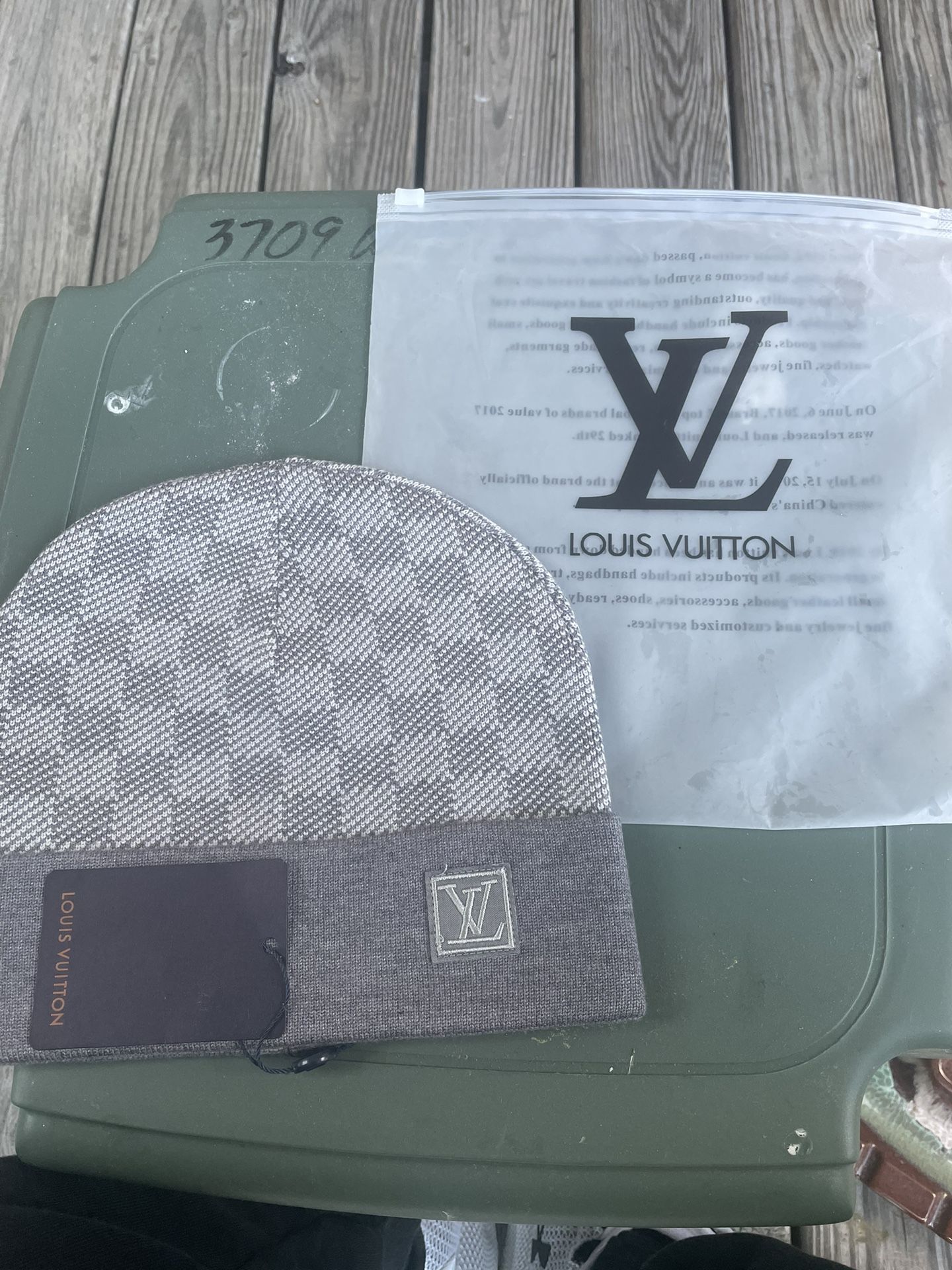 Louis Vuitton for Sale in Baltimore, MD - OfferUp