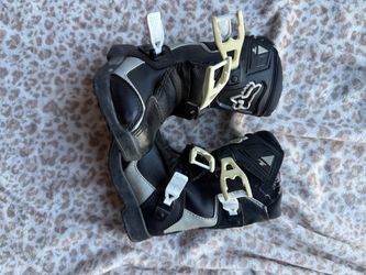 Kids riding boots