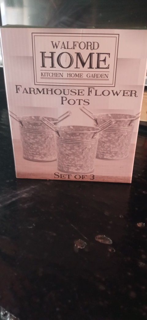 Walford Home Farmhouse Flower Pots Set of 3.