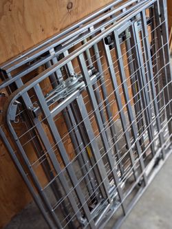 💥Pair Of Twin Size Metal Bed Racks💥 You Get Both!