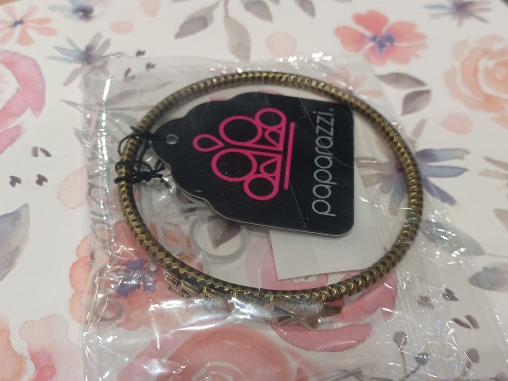 NEW paparazzi astrological a-lister brass star bangle bracelet