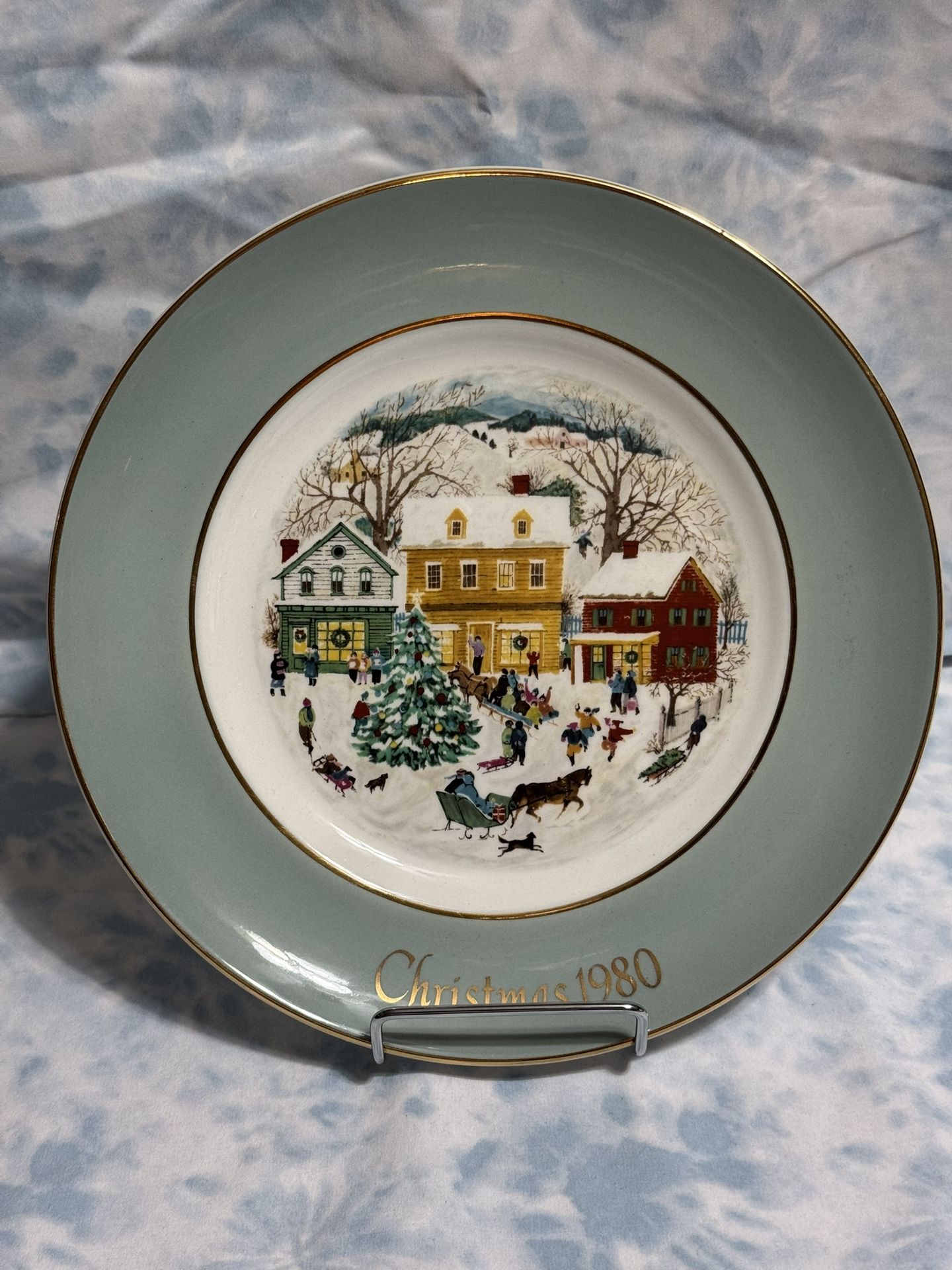 Vintage Avon Christmas Plate “Country Christmas” 1980