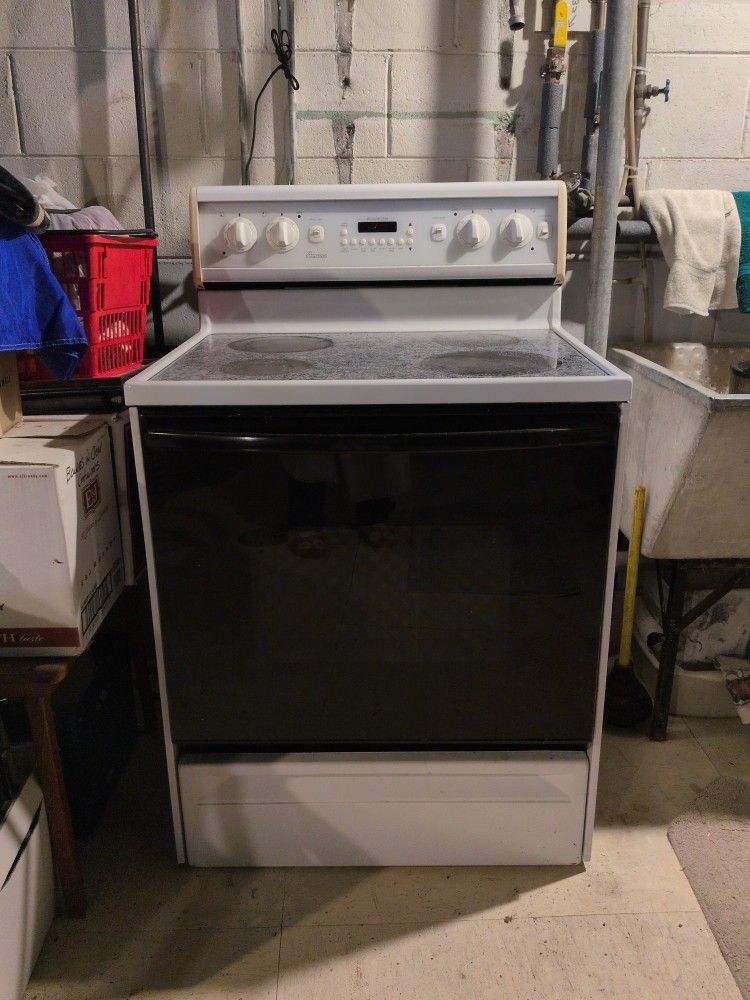 Stove - Electric smooth top