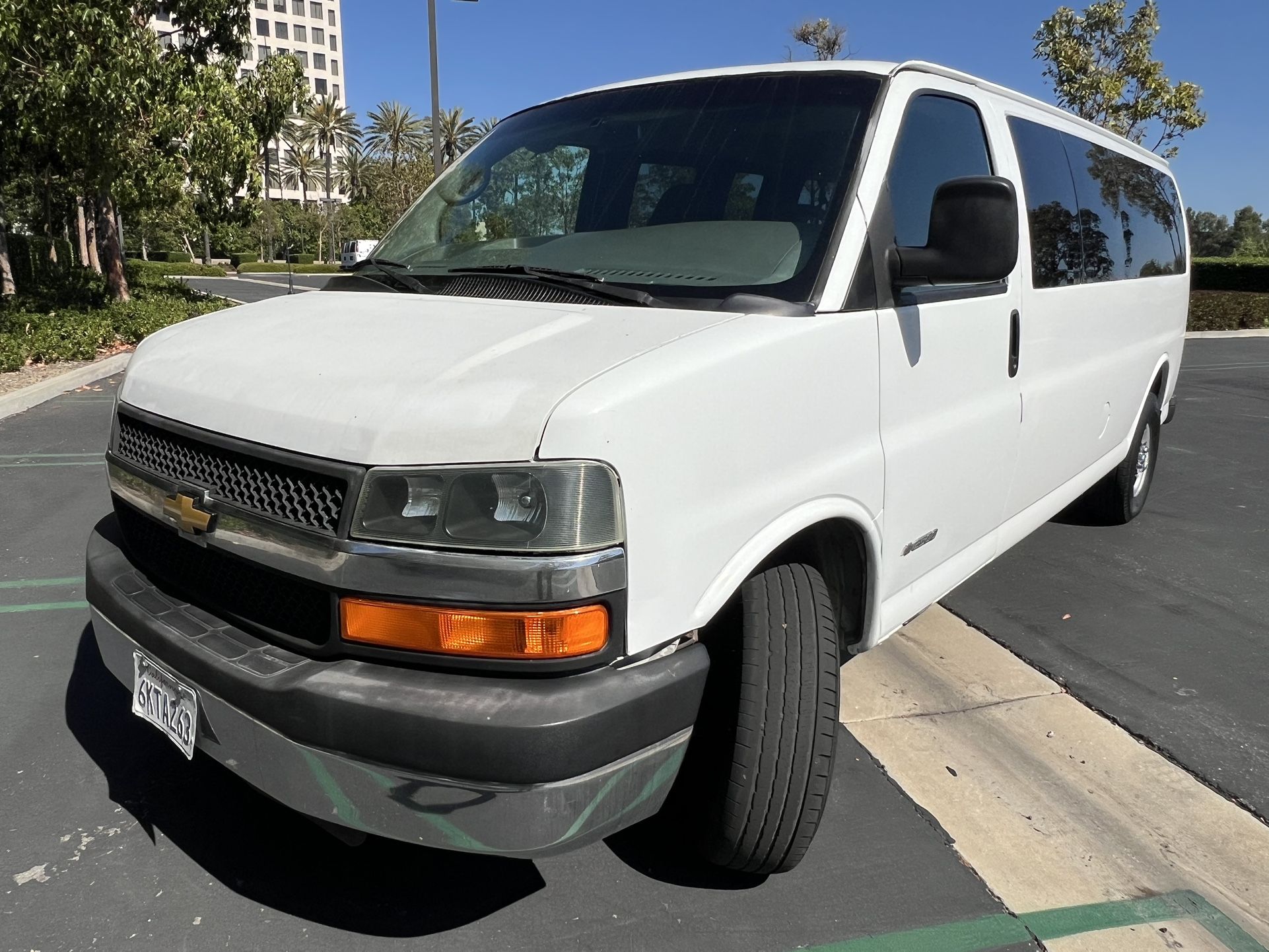 2006 Chevy Exp 3500 Passenger Van