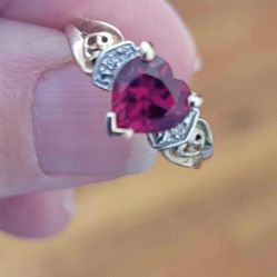 Ruby Gold Ring
