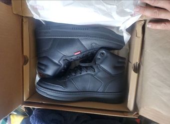 Levi's Men's Drive High Top Sneakers in black Size 9 Never Used (Last Of Its Kind)