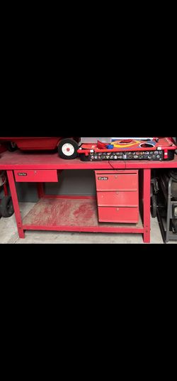 $75 OBO For  Large Clarke Metal Heavy Duty Shop Work Table