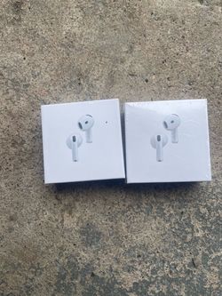 AirPods 4 active noise cancellation