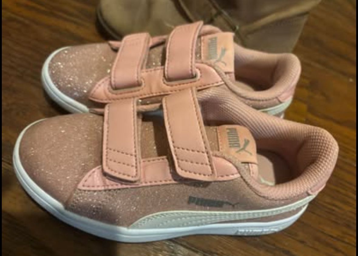 Brown Zara boots & Pink Puma’s 12.5c