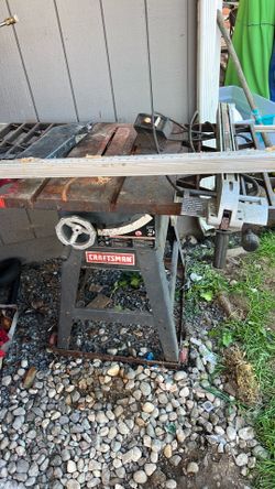 Table saw old and heavy but i think works