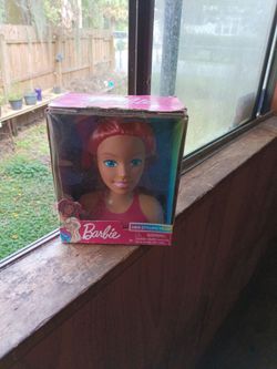 Barbie doll head