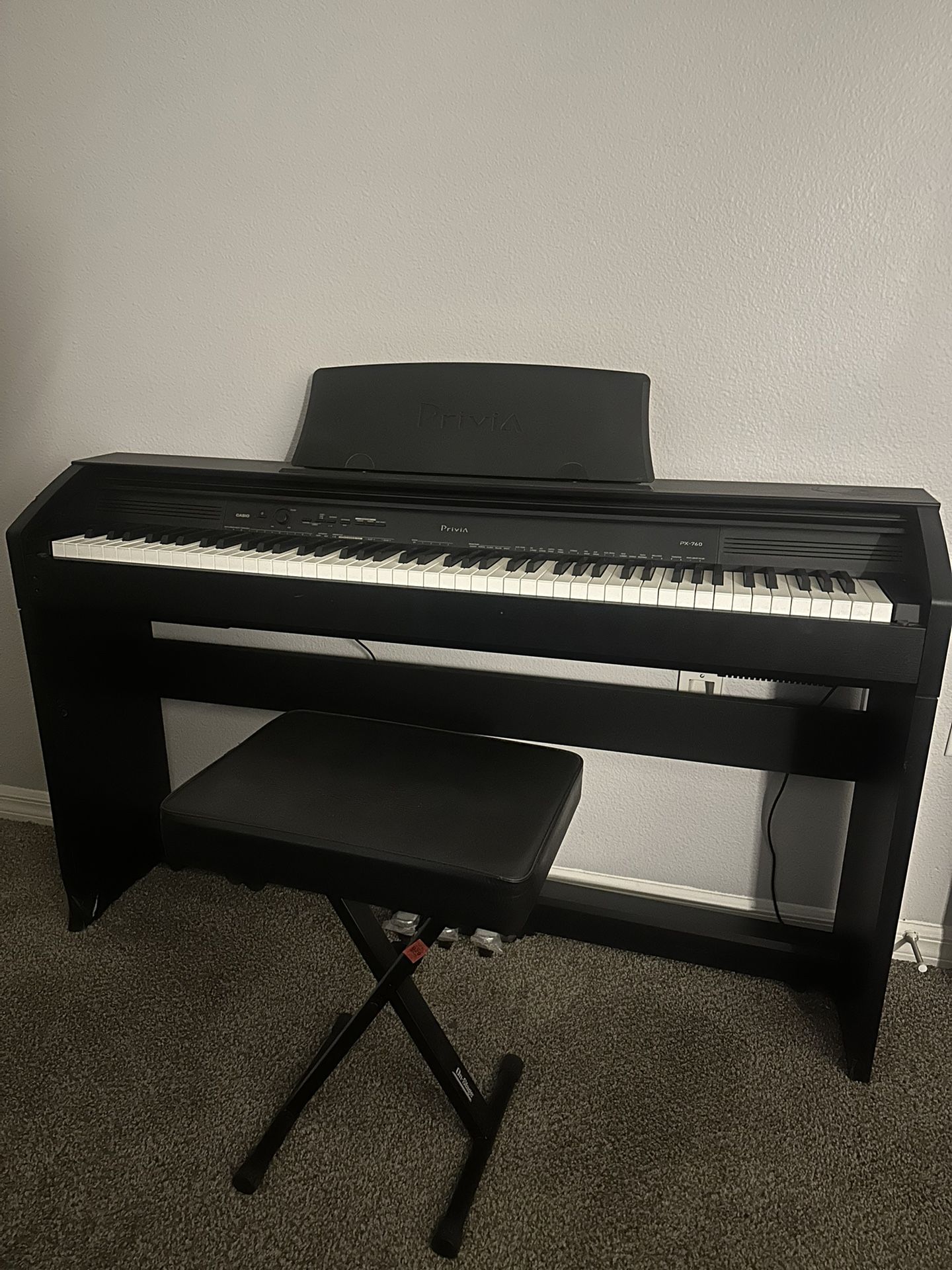 Privia PX-760 Electric Piano