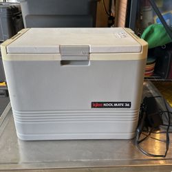 Igloo Kool Mate 36 With Ac/DC Converter 