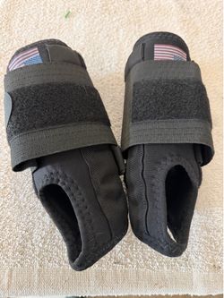 Black Hand/Wrist Brace $10