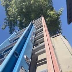 32 Foot Ladder