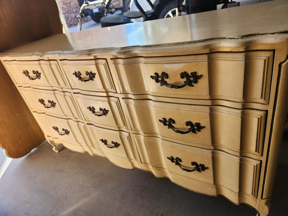 French Provincial Bedroom Set