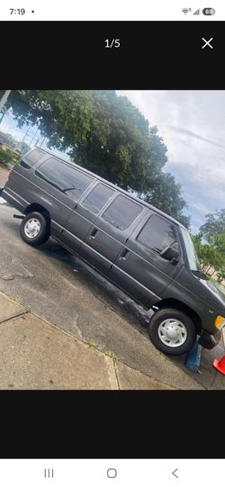 2001 Ford E-350