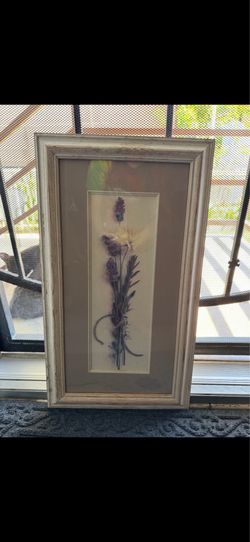 2 wall frames